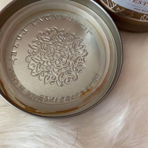 Everyday Luxe mini candle in harvest festival. - Picture 3 of 4